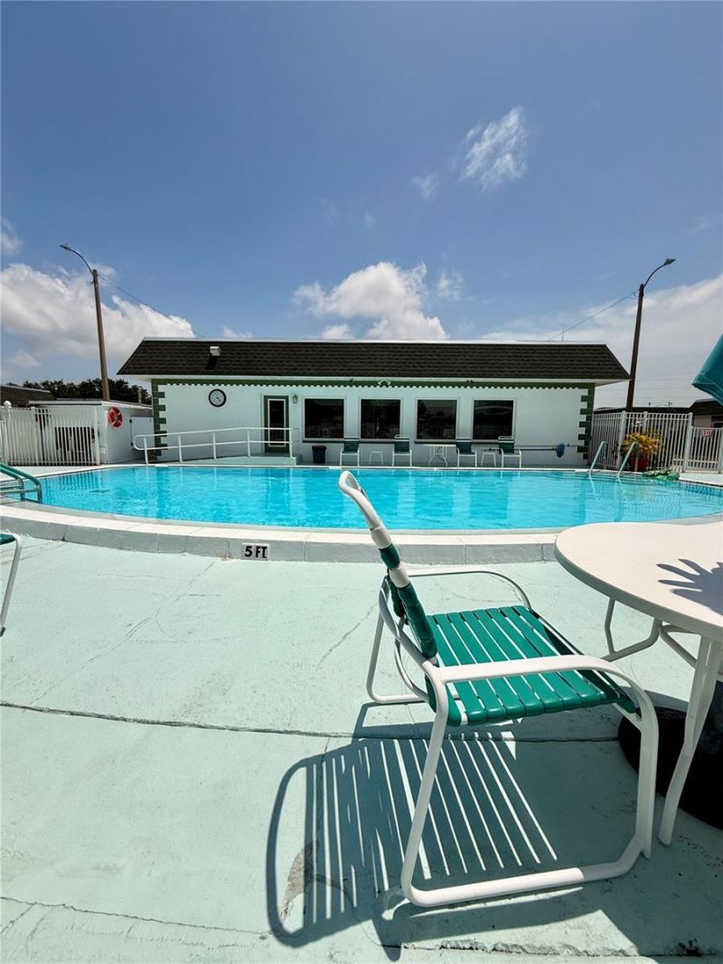 7847 39th Terrace N, Saint Petersburg, FL 33709 Photo