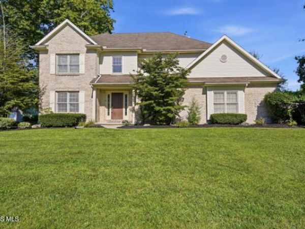 9033 Linden Lake Road, Sylvania, OH 43560