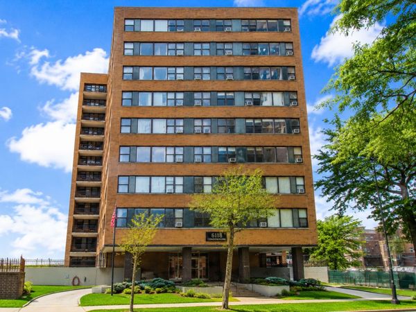 6118 N Sheridan Road, Unit 1102, Chicago, IL 60660