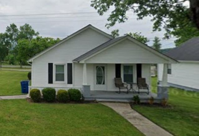927 Trail St , Woodbury, TN 37190 Main Photo