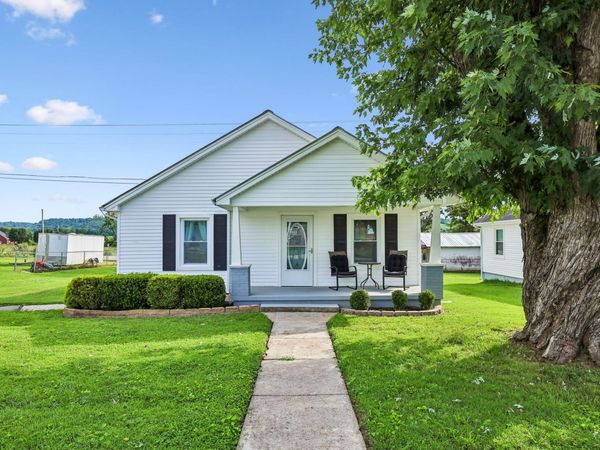 927 Trail St, Woodbury, TN 37190