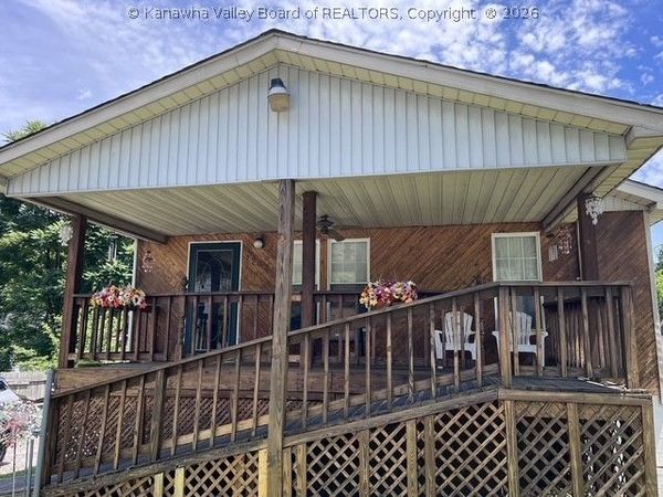 5908 Starling Drive, Charleston, WV 25306