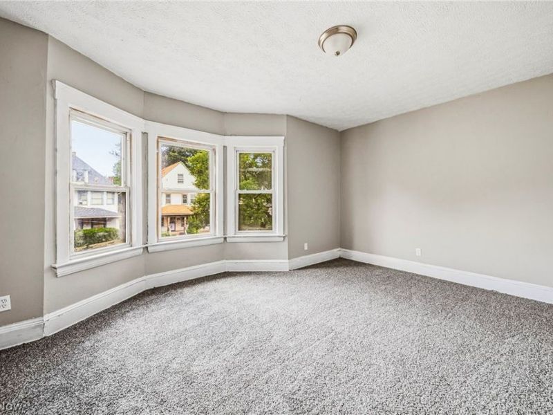 1637 Holyrood Road , Cleveland, OH 44106 Photo 17
