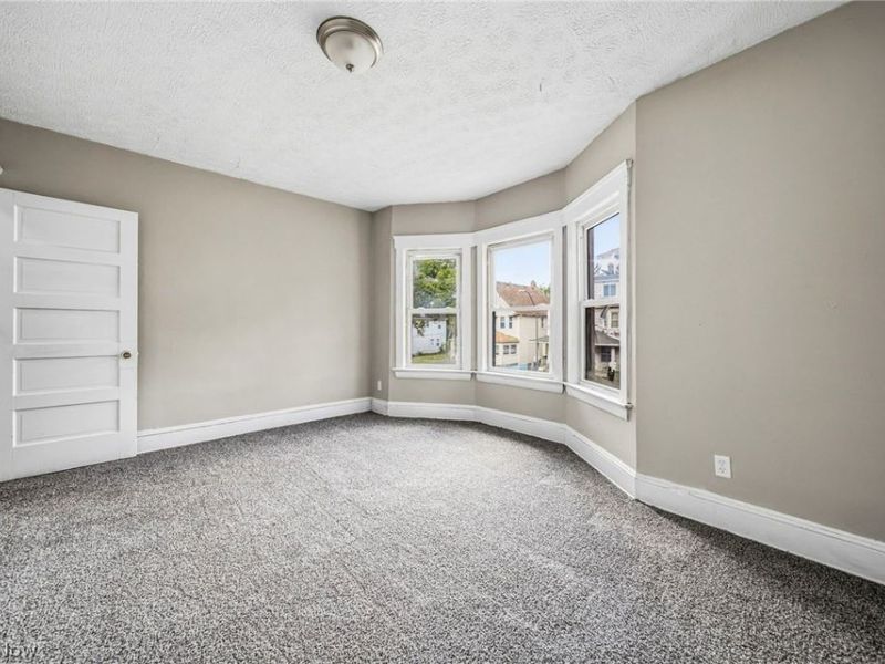 1637 Holyrood Road , Cleveland, OH 44106 Photo 18