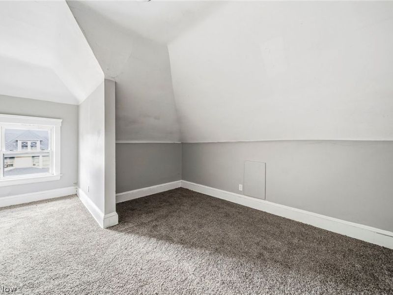1637 Holyrood Road , Cleveland, OH 44106 Photo 25