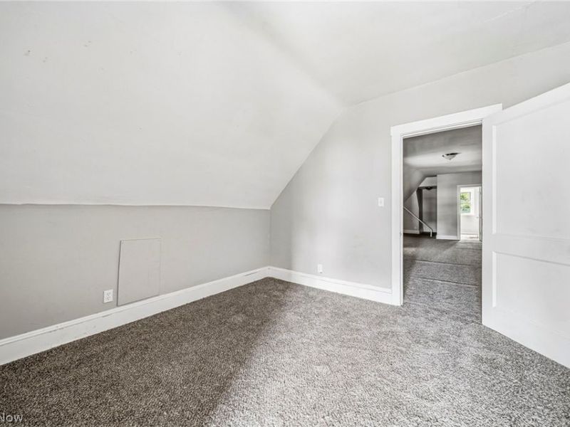 1637 Holyrood Road , Cleveland, OH 44106 Photo 26