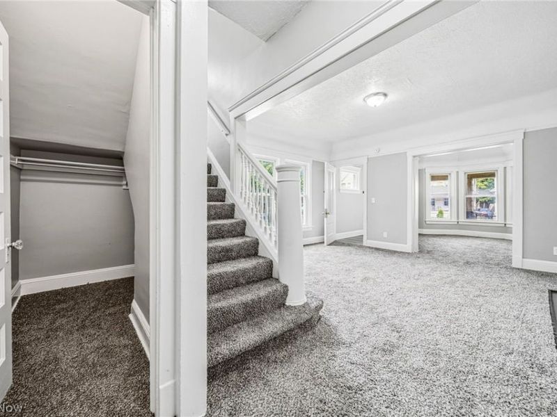 1637 Holyrood Road , Cleveland, OH 44106 Photo 41