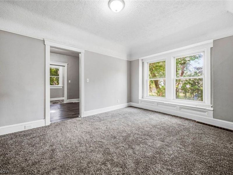 1637 Holyrood Road , Cleveland, OH 44106 Photo 42