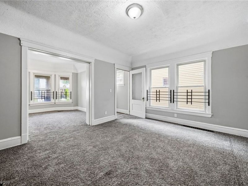 1637 Holyrood Road , Cleveland, OH 44106 Photo 6