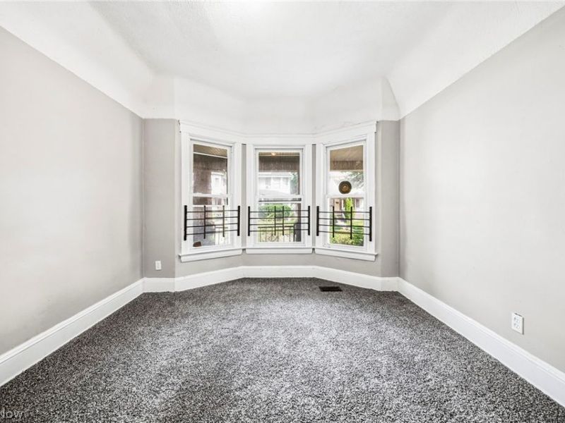 1637 Holyrood Road , Cleveland, OH 44106 Photo 7