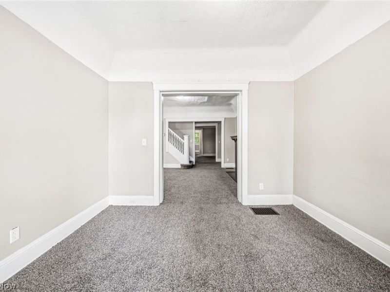 1637 Holyrood Road , Cleveland, OH 44106 Photo 8