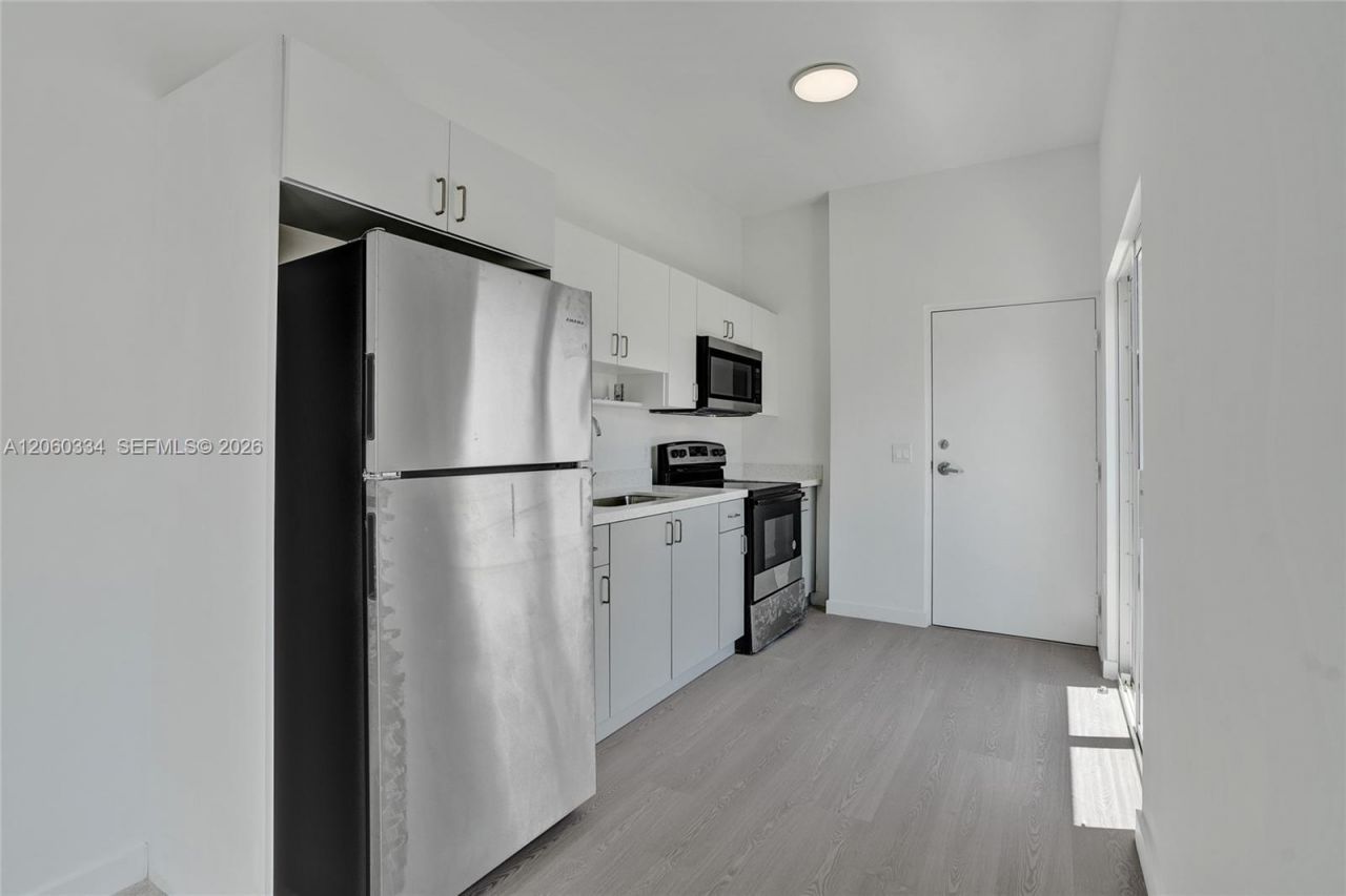 1567 NW 1st St, Unit 8, Miami, FL 33125 Photo