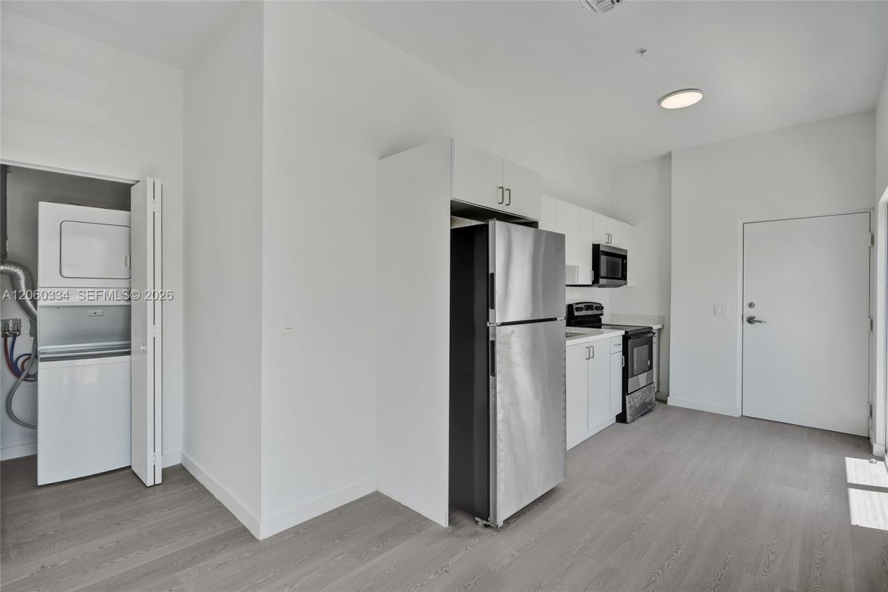 1567 NW 1st St, Unit 8, Miami, FL 33125 Photo