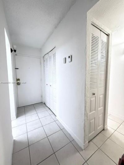 4550 NW 9th St, Unit 812E, Miami, FL 33126 Photo