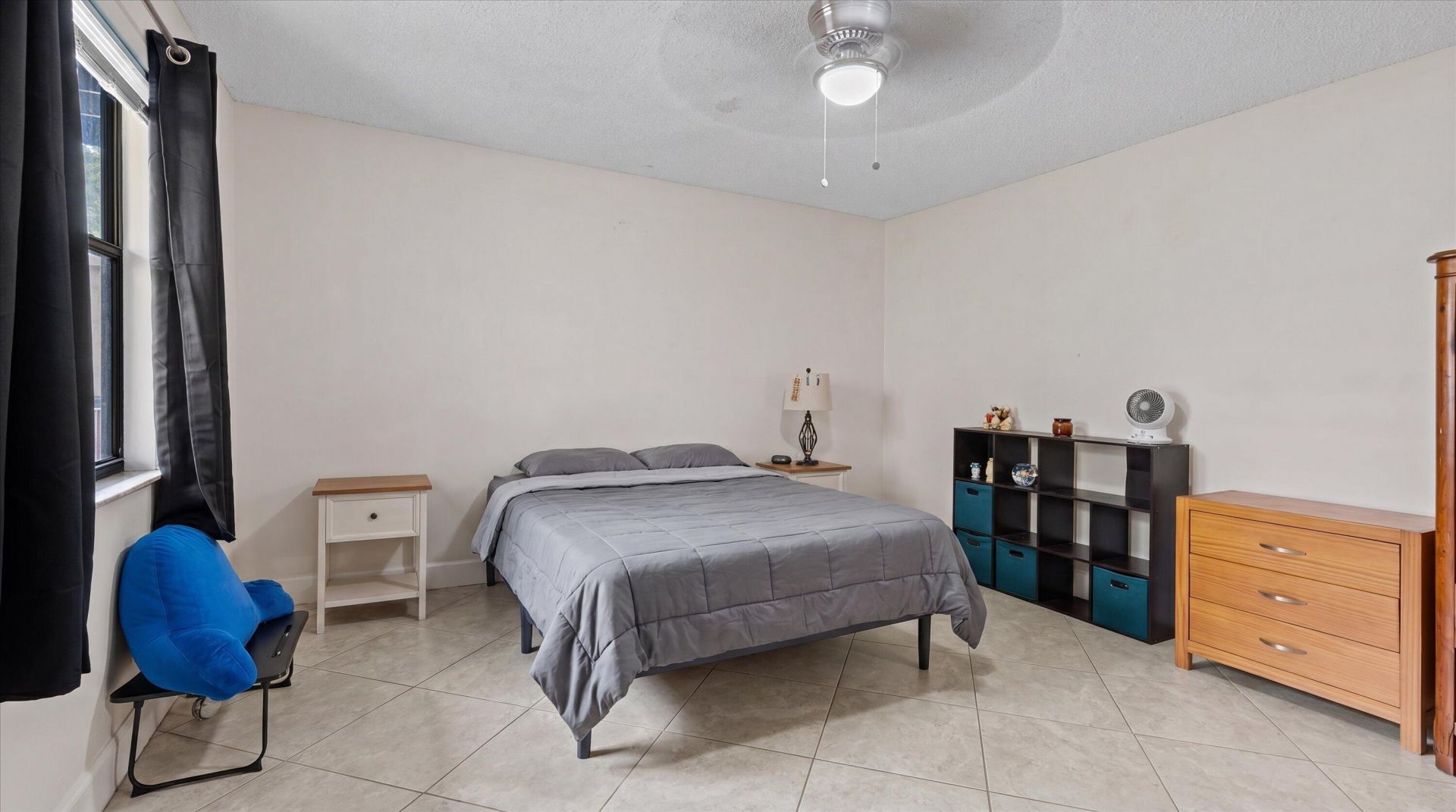 1303 Lakeview Drive E, Royal Palm Beach, FL 33411 Photo