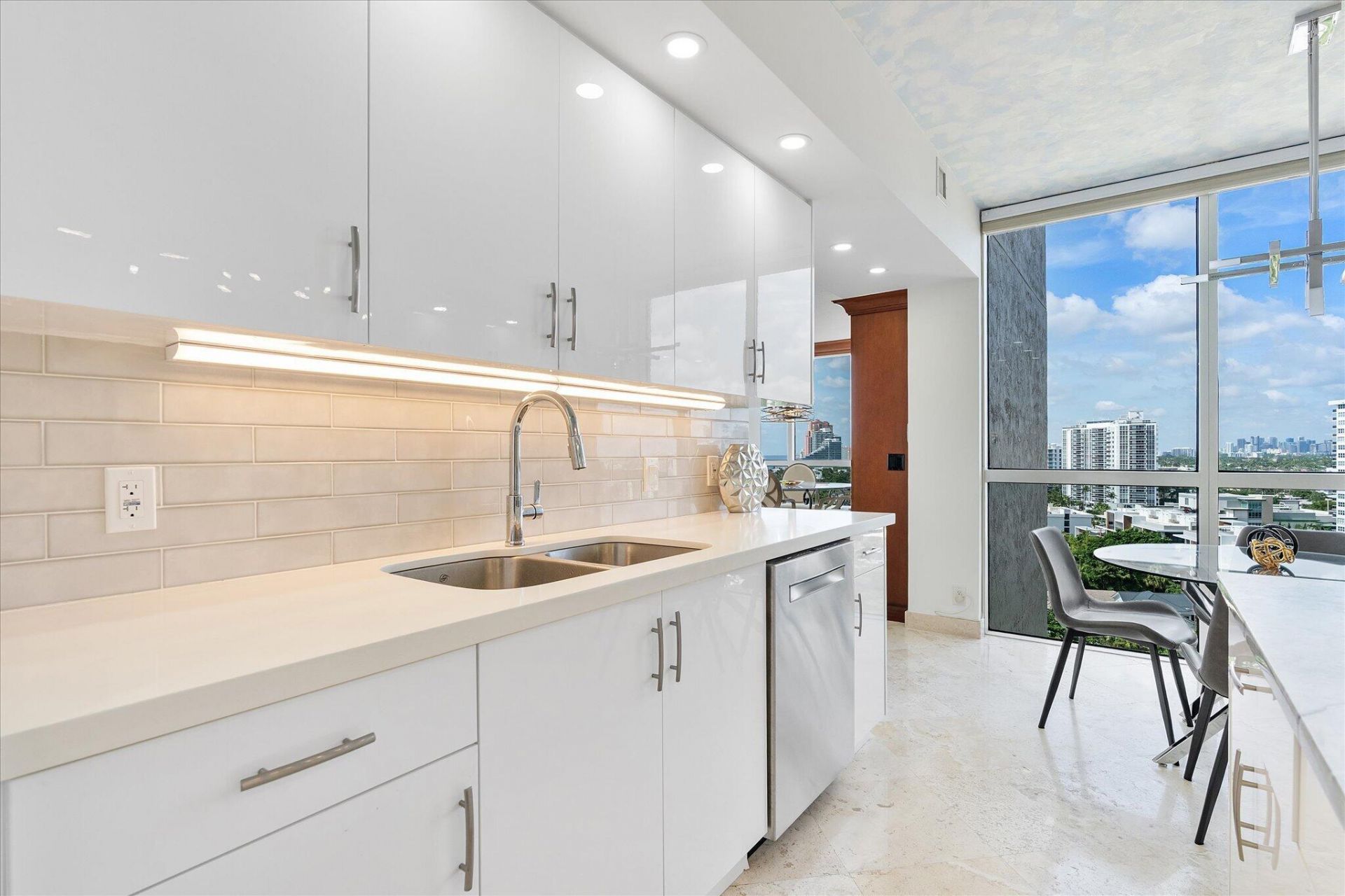 3100 N Ocean Boulevard, Unit 1210, Fort Lauderdale, FL 33308 Photo