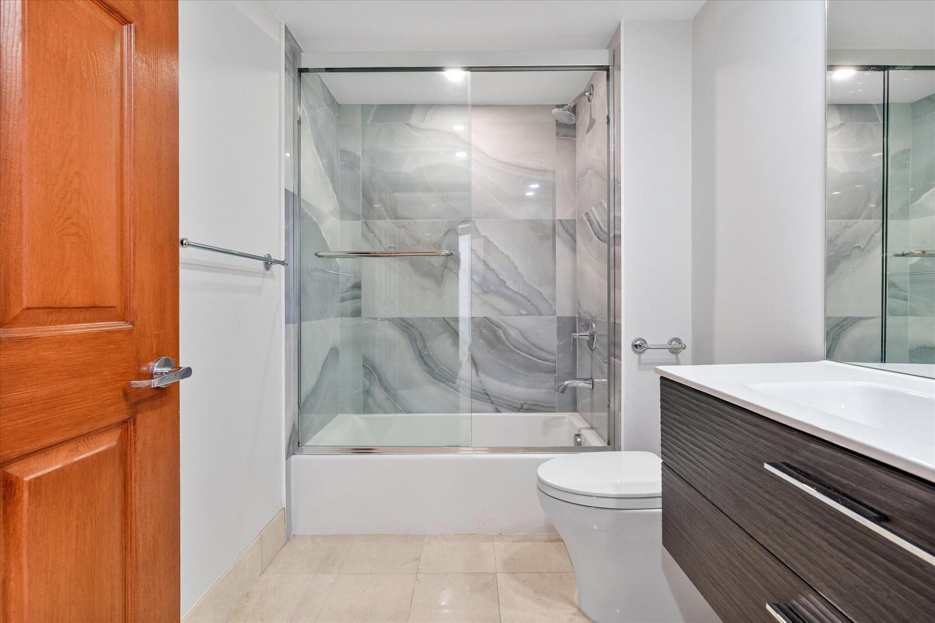 3100 N Ocean Boulevard, Unit 1210, Fort Lauderdale, FL 33308 Photo