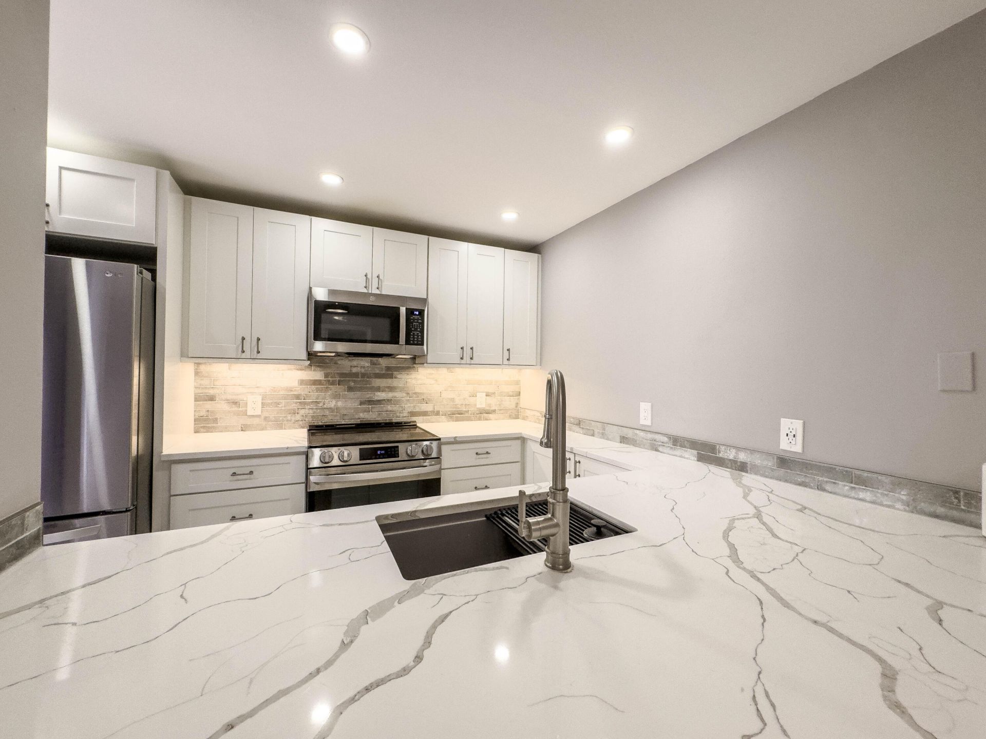187 Charter Way, West Palm Beach, FL 33407 Photo