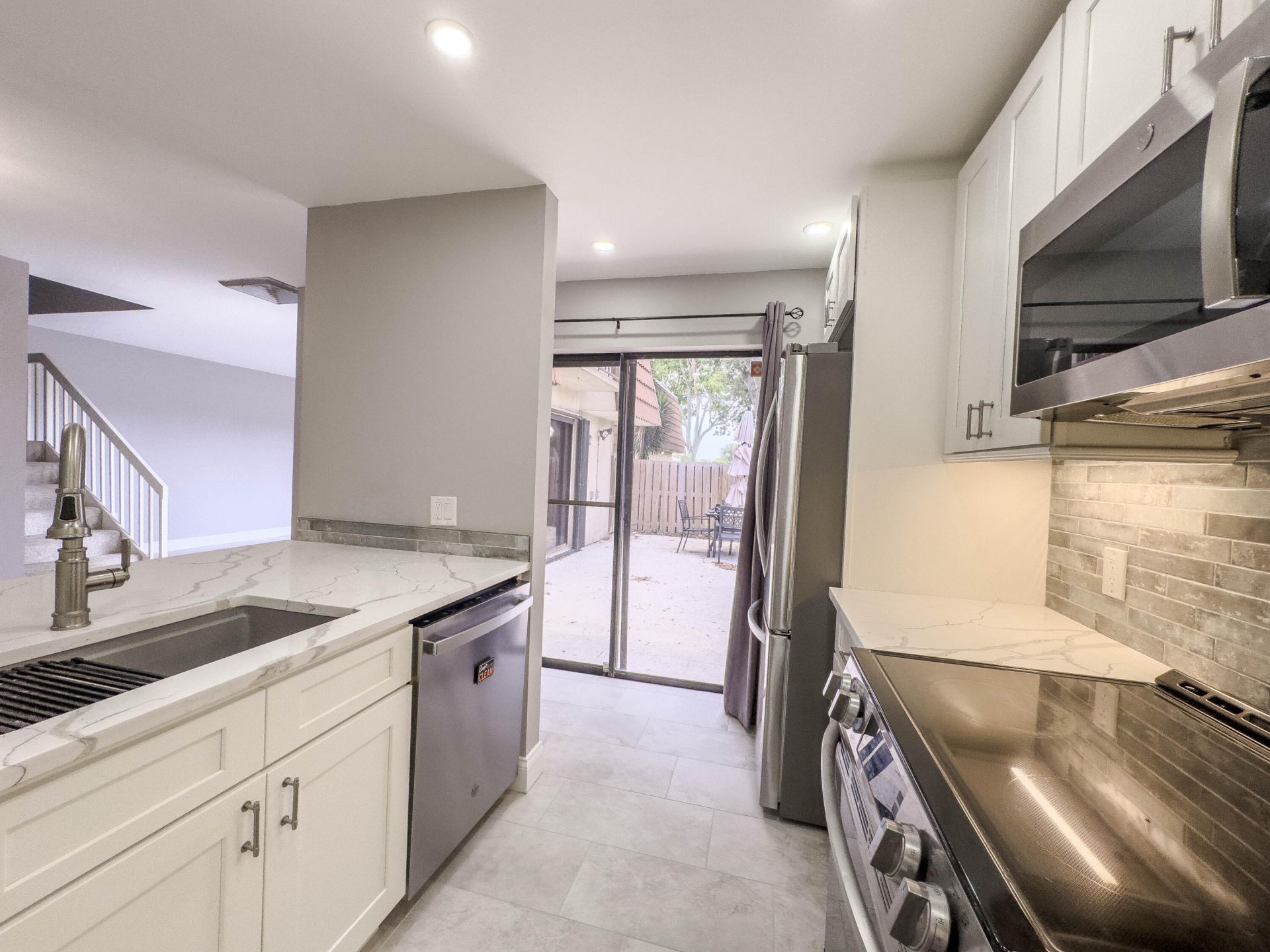 187 Charter Way, West Palm Beach, FL 33407 Photo