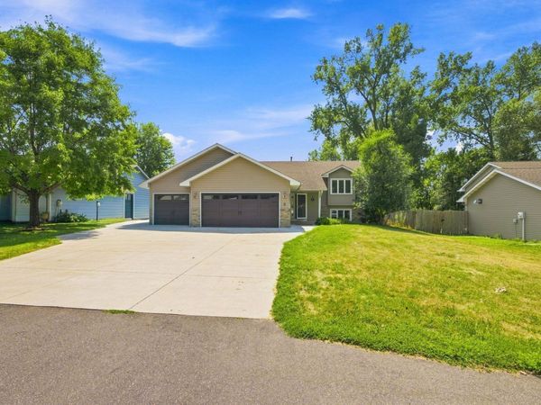3931 51st Avenue N, Brooklyn Center, MN 55429