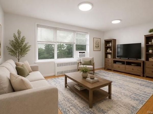74-45 Yellowstone Boulevard , Unit 3D, Rego Park, NY 11374
