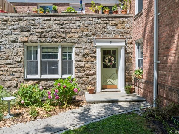 84 Pinewood Road , Unit 1F, Hartsdale, NY 10530