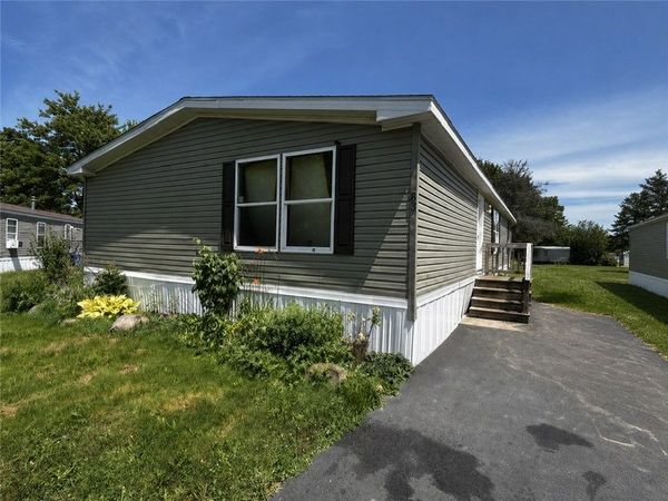 1612 #83 Hennessey Road , Ontario, NY 14519