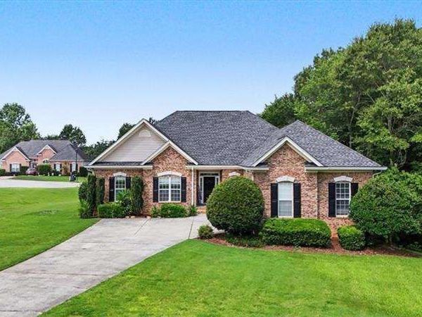 118 Jasmine Way, Carrollton, GA 30180