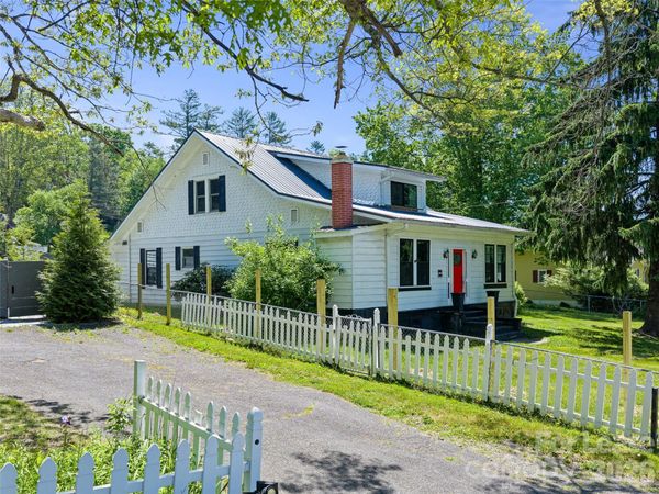 490 Cranberry Street, Newland, NC 28657