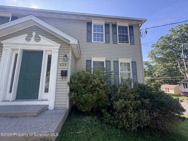 439 Summit Avenue , Clarks Summit, PA 18411