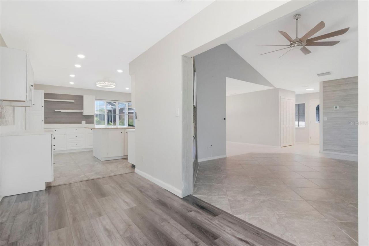 303 Barstow Court, Sun City Center, FL 33573 Photo