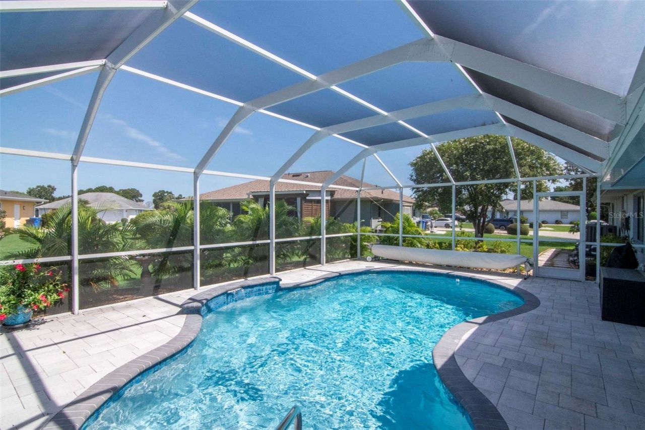 303 Barstow Court, Sun City Center, FL 33573 Photo