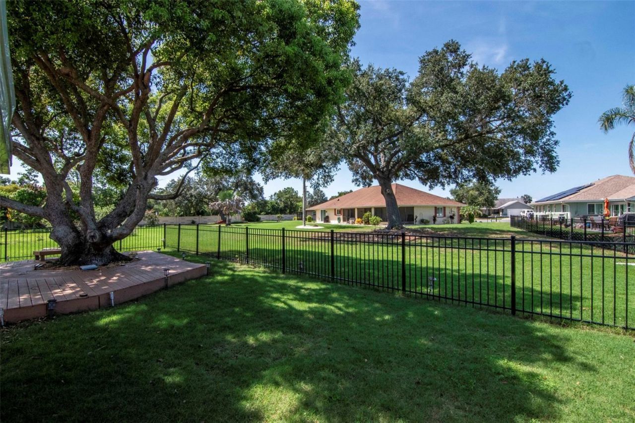303 Barstow Court, Sun City Center, FL 33573 Photo