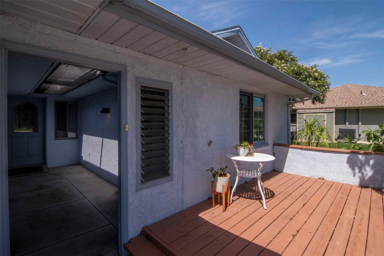 303 Barstow Court, Sun City Center, FL 33573 Photo