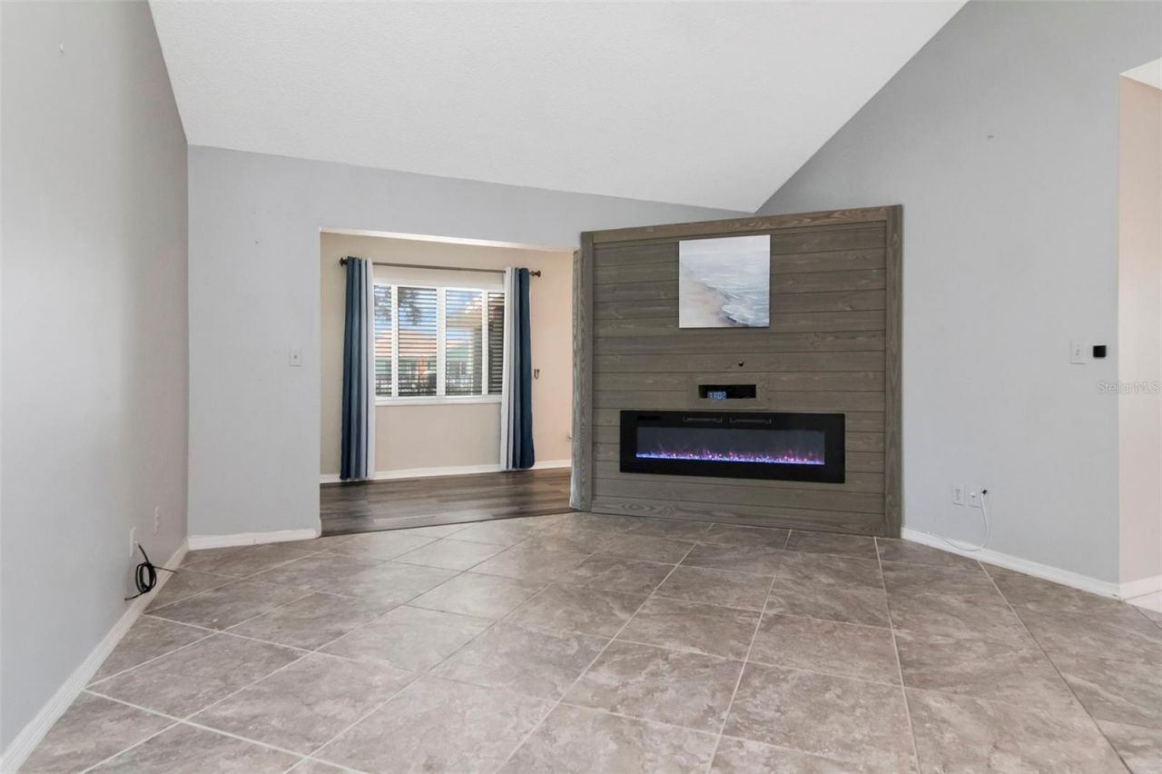 303 Barstow Court, Sun City Center, FL 33573 Photo