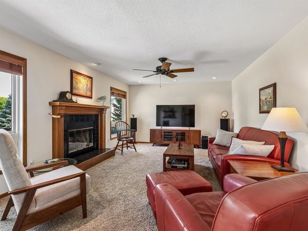 5405 NW 91st Street, Johnston, IA 50131
