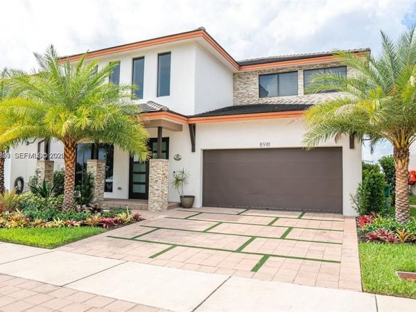 8981 NW 154th Ter , Unit 8981, Miami Lakes, FL 33018