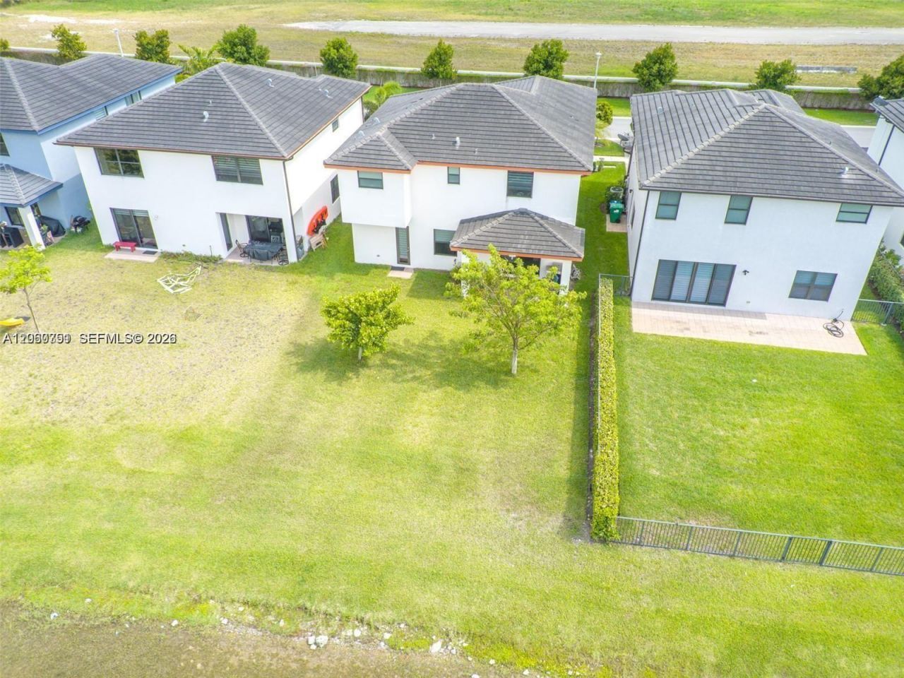 8981 NW 154th Ter, Unit 8981, Miami Lakes, FL 33018 Photo