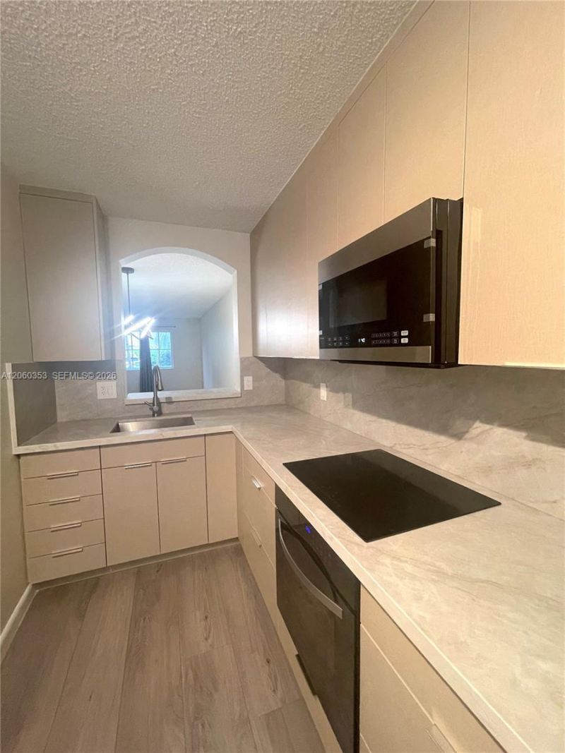 2151 NW 77th Way , Unit 102, Pembroke Pines, FL 33024 Photo