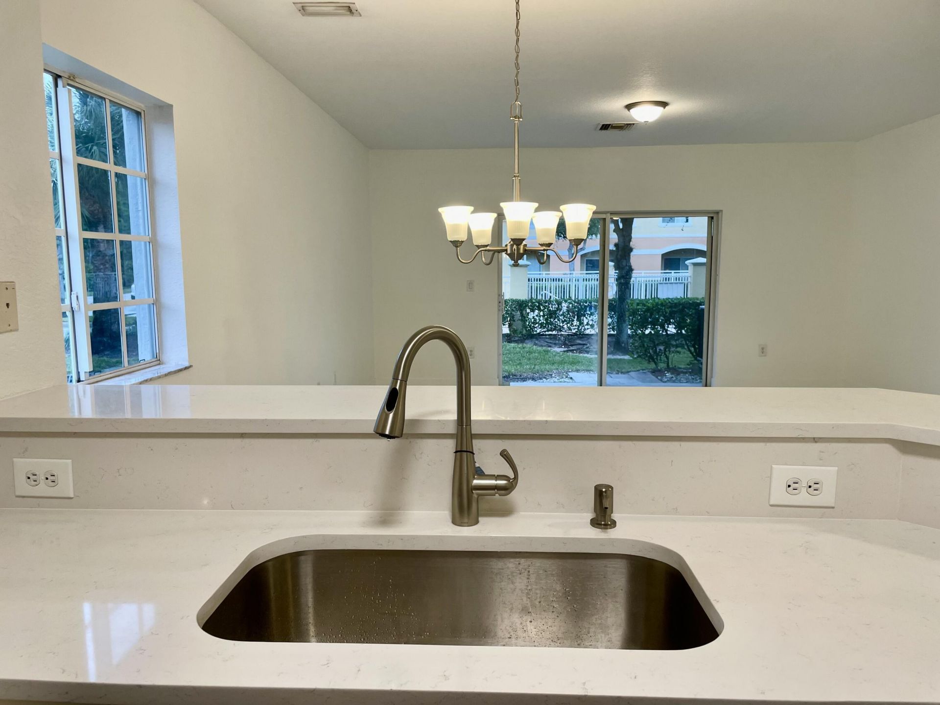 4987 SE Mariner Garden Circle Se, Stuart, FL 34997 Photo
