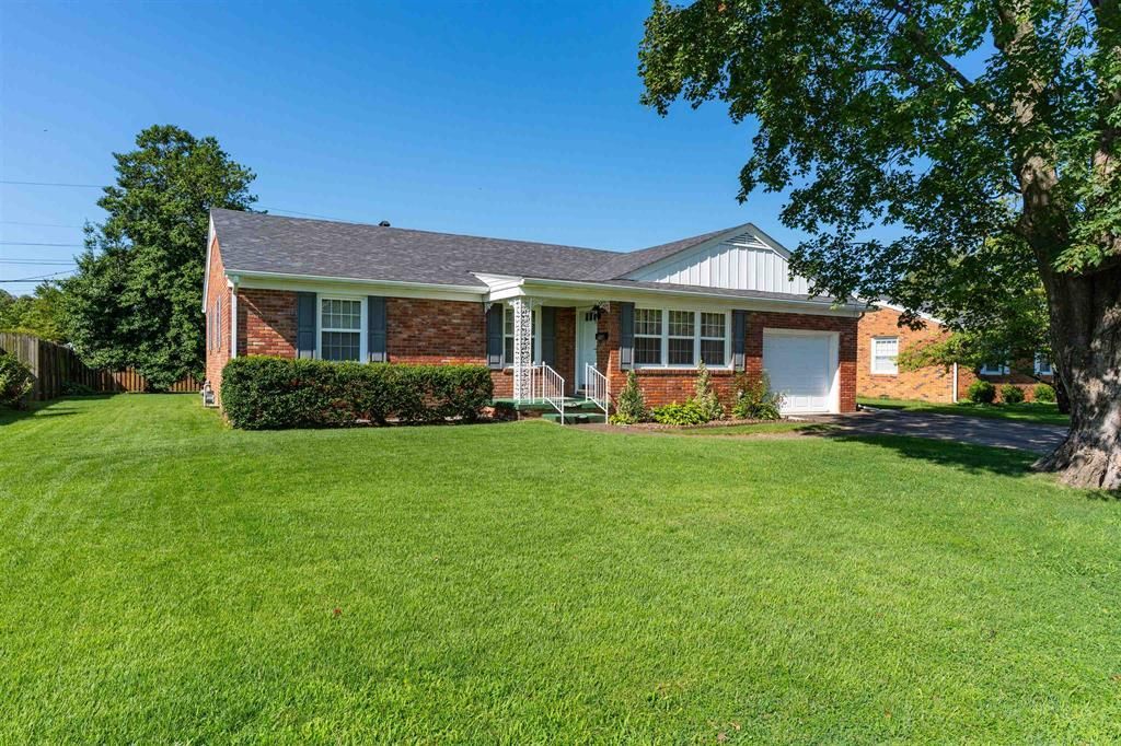 738 Parkway Dr, Owensboro, KY 42303 Main Photo