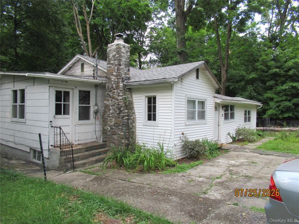 5 Point O Pine , Monroe, NY 10950