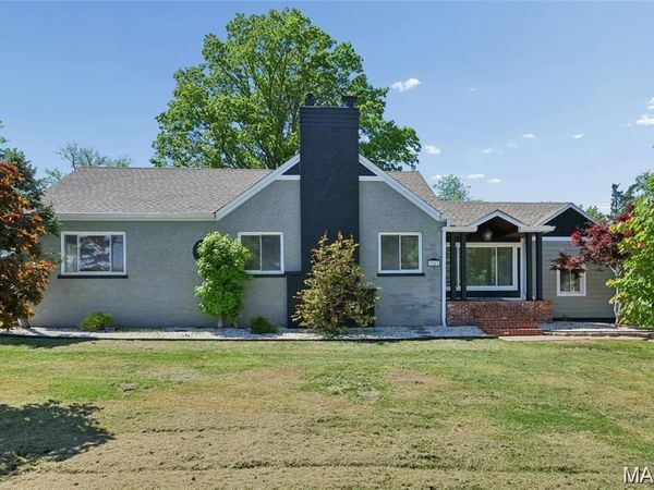 9743 Tesson Ferry Road , Affton, MO 63123