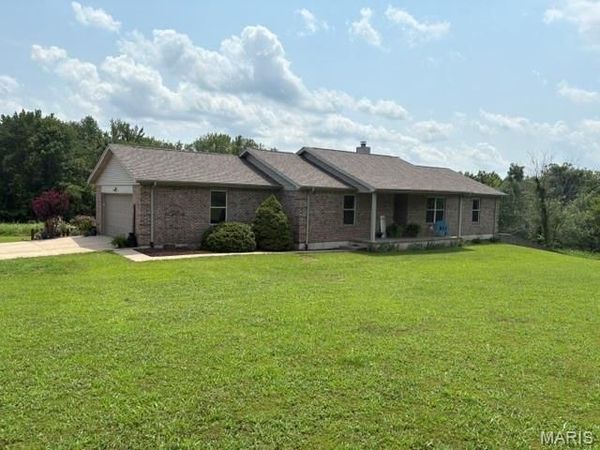 222 Wild Rose Lane, Cape Girardeau, MO 63701