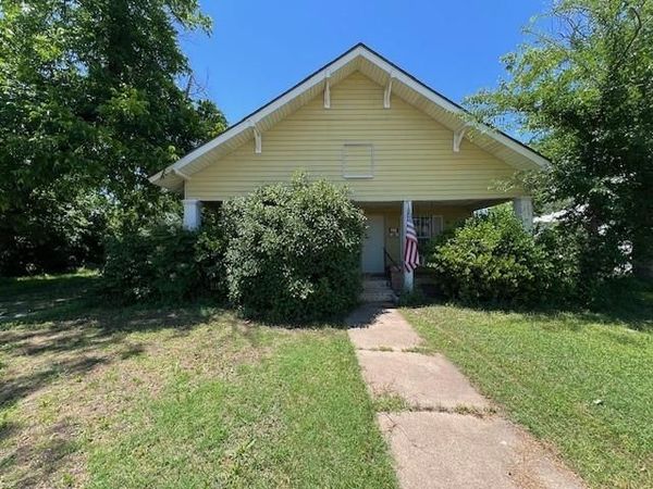 408 Arch Street , Baird, TX 79504