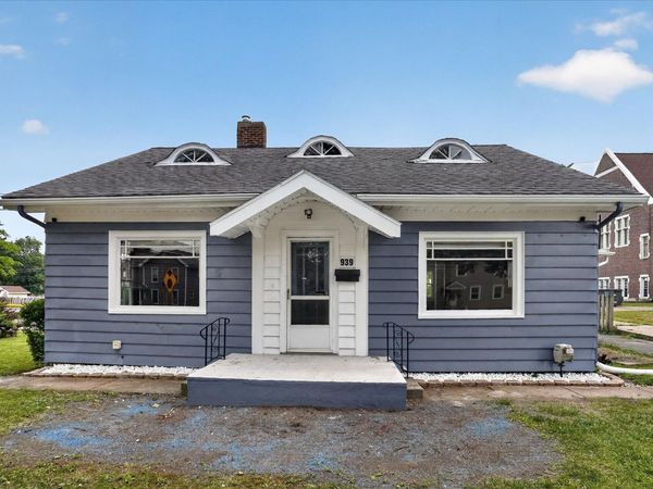 939 Backus Street, Jackson, MI 49202