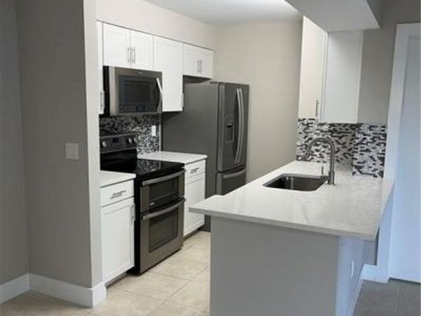116 Santa Clara DR , Unit 4, NAPLES, FL 34104