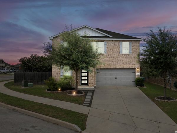 100 Clarendon, Boerne, TX 78015