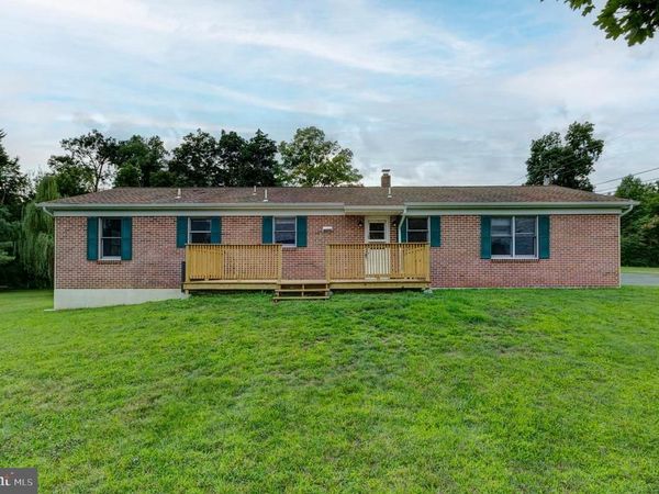 12 LONGSTREET DRIVE, EAST BERLIN, PA 17316