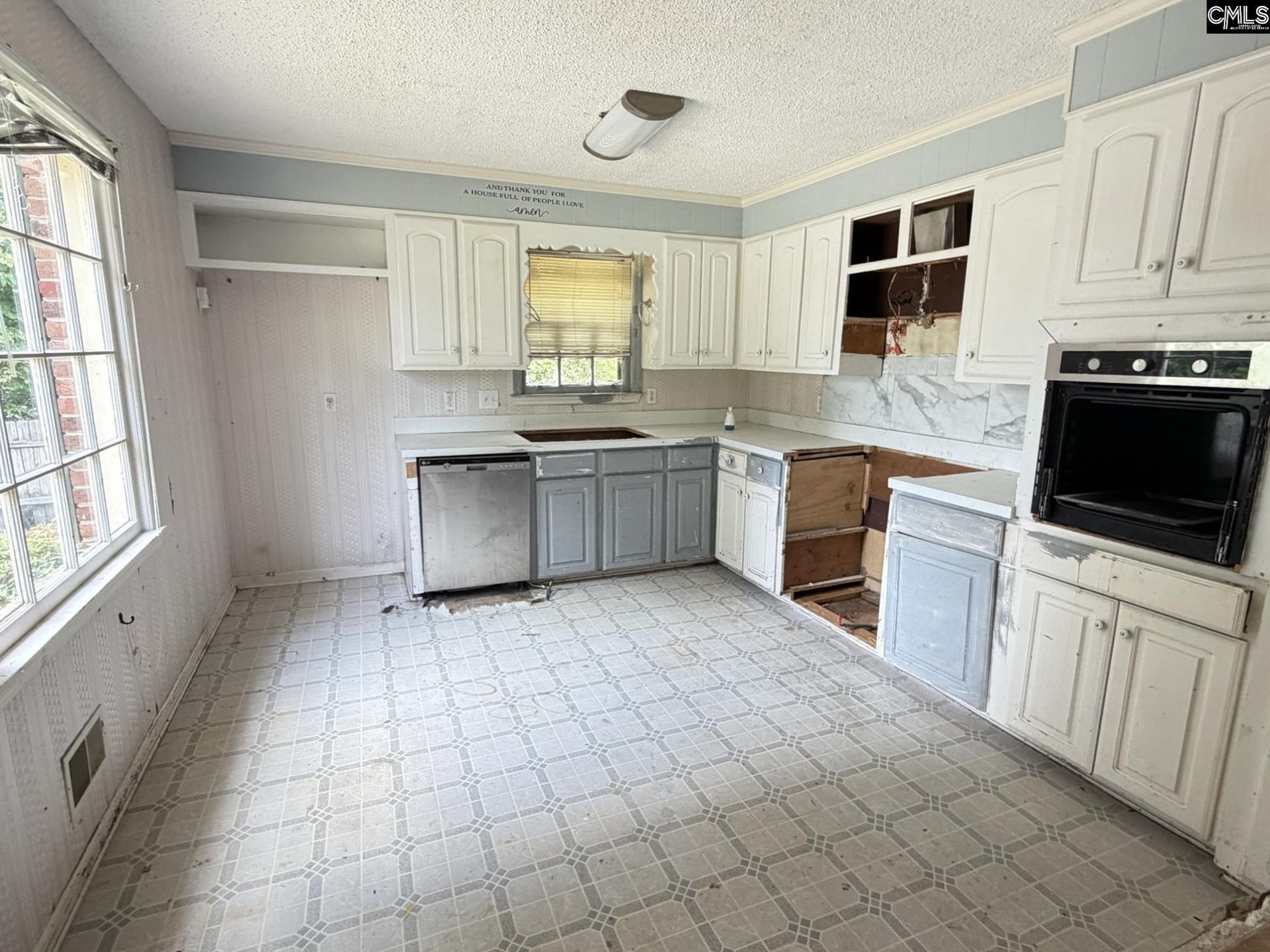 125 Beachwood Drive  Photo 4